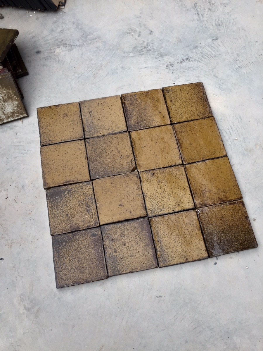 gach lat nen gia co Hai Long Bat Trang