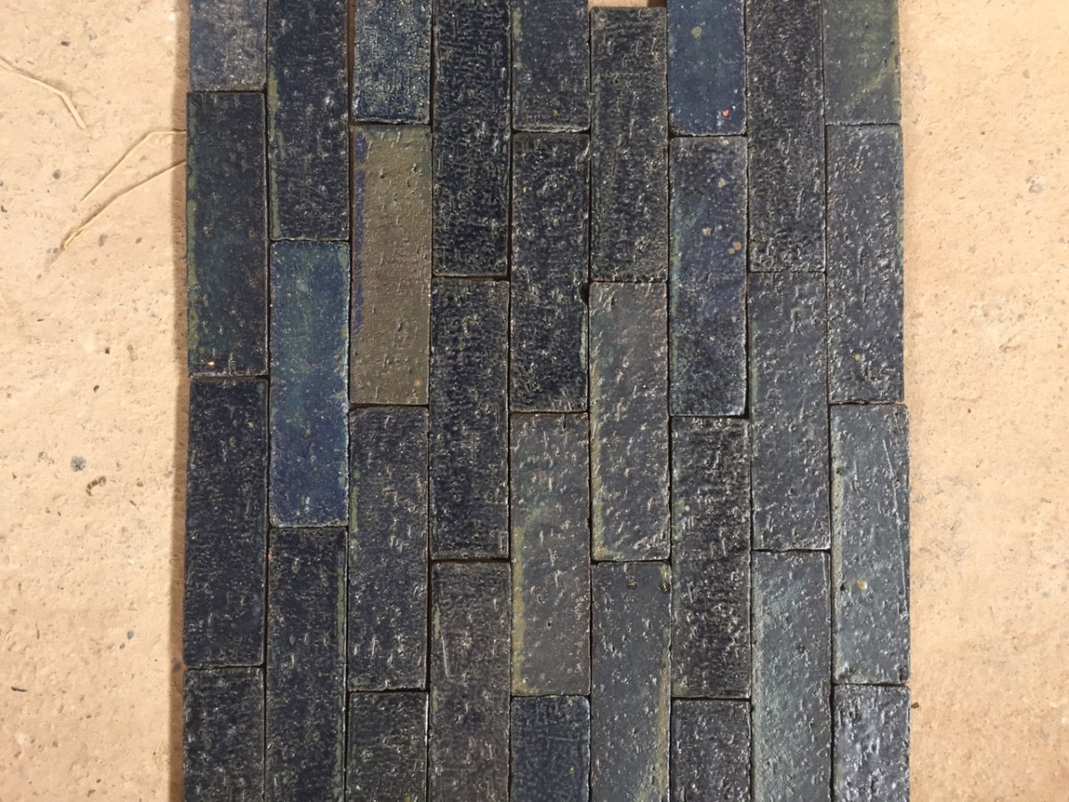 gạch thẻ màu xanh