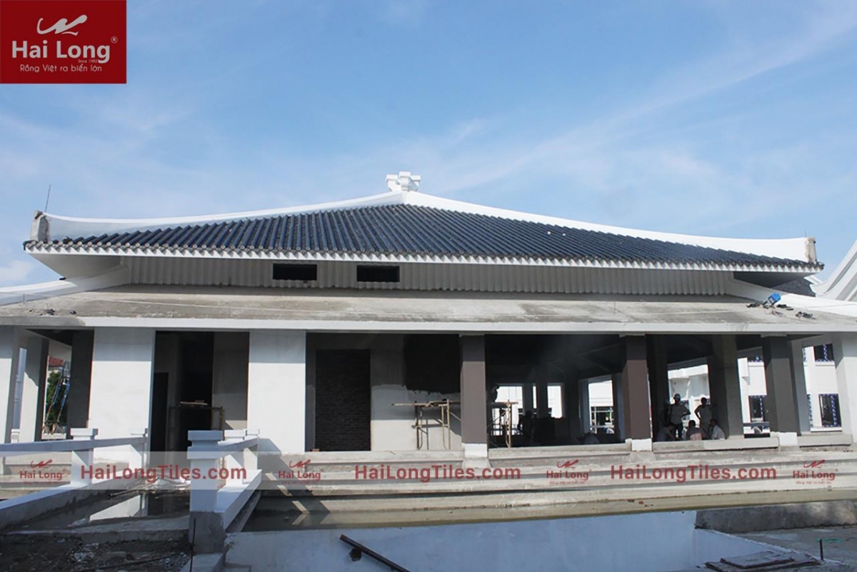 ngói âm dương Hải Long nhà hang Almaz Sài Đồng