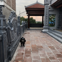 gạch cổ bát tràng lát nền nhà thờ tổ