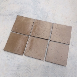 gach co Bat Trang lat nen phong tho