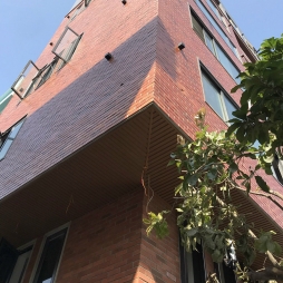 gạch thẻ ốp mặt tiền