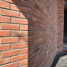 gạch thẻ ốp tường ngoại thất