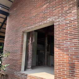 gach xay khong trat Bat Trang