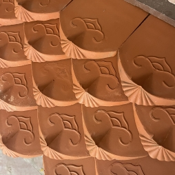 ngói mũi hài cổ Hải Long Tiles