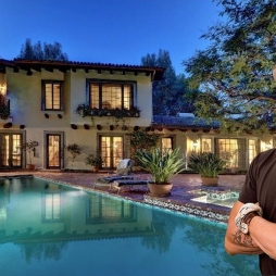 Biệt thự của Johnny Depp sử dụng ngói phong cách Địa Trung Hải