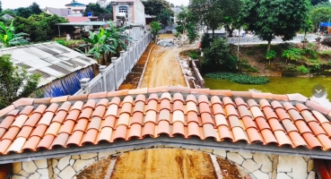 ngồi lợp cổng