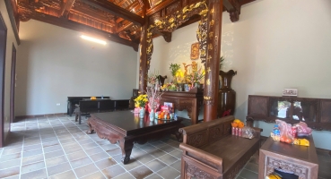 gạch men lát nhà thờ tổ men nâu gấm