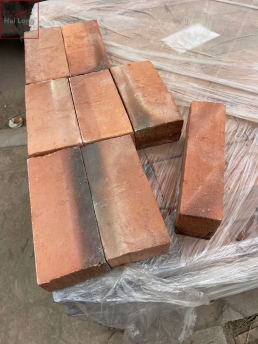 Gạch đinh không trát 300x150x30 (mm) màu Cam Đất hỏa biến