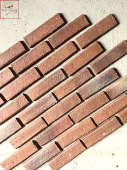 Gạch thẻ ốp tường bằng gốm