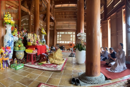 gạch cổ lát nền cho chùa đình miếu
