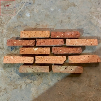 gạch thẻ giả cổ cắt thủ công