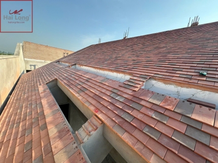 ngói manvillas lợp biệt thự mái chéo