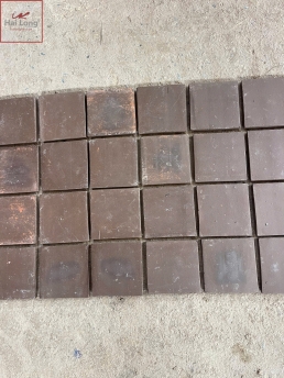 gạch màu nâu đậm