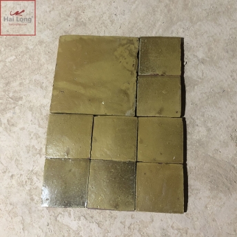 men hoàng thổ ánh xanh